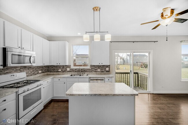 Building Photo - 2873 Rourke Dr