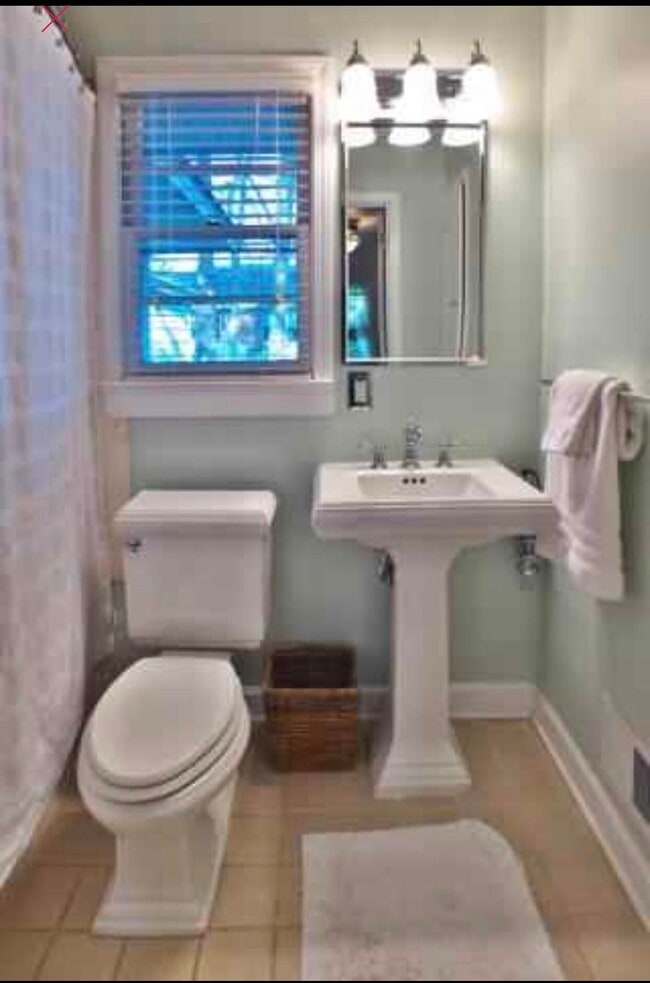 Building Photo - 406 Owens Dr