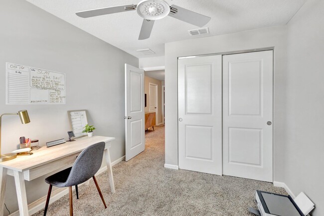 Building Photo - 345 SE Sea Hunt Way