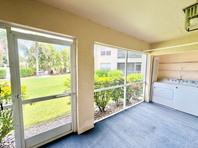 Building Photo - ** BRADSTROM VILLAGE ** 3 BED / 2 BATH CON...