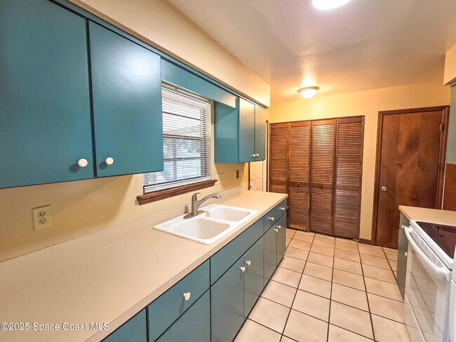 Building Photo - 410 Albenga Rd NW