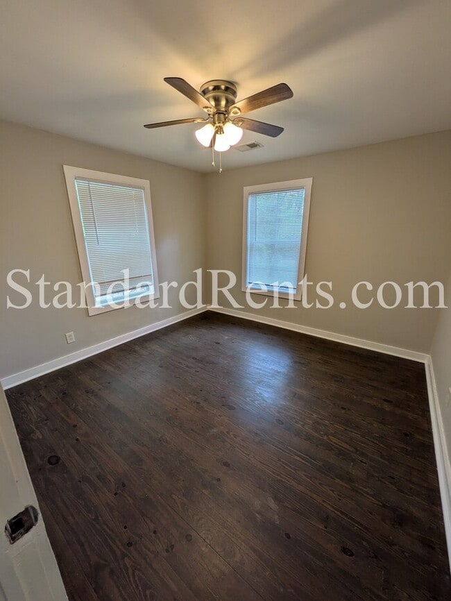 Building Photo - 1770 Wenlock St NW