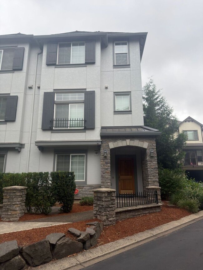 Building Photo - 28521 SW Orleans Ave