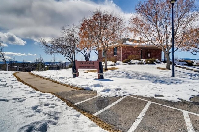 Building Photo - NICE 3 BDRM, 3 BATH, 2-CAR GARAGE + CLUBHOUSE AND POOL! AVAILABLE OCT. 1st