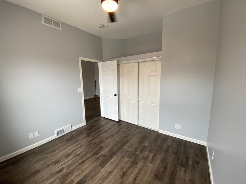 Building Photo - 44 N Main St