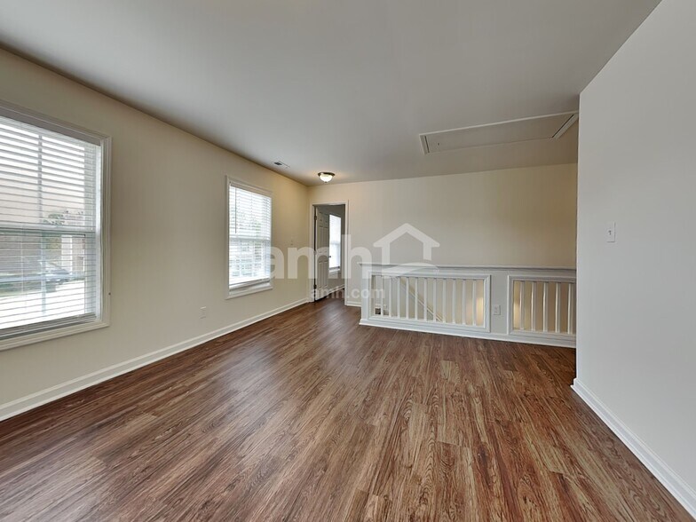 Building Photo - 3709 Chancellorsville Ct