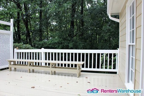 Building Photo - 141 Red Oak Ln