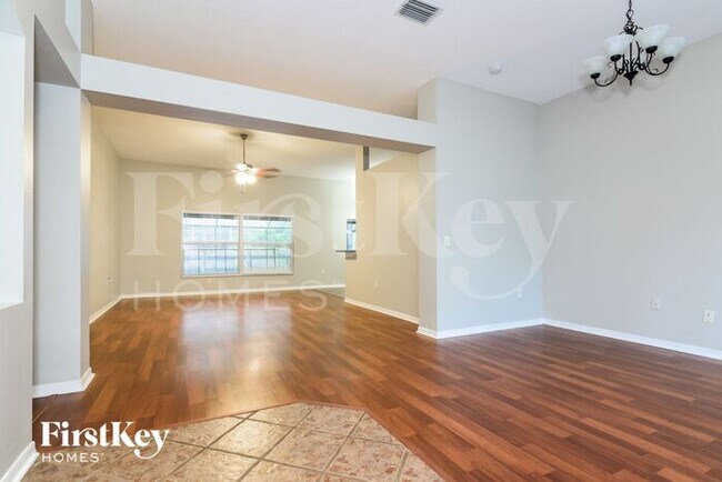 Building Photo - 3706 Treeline Dr