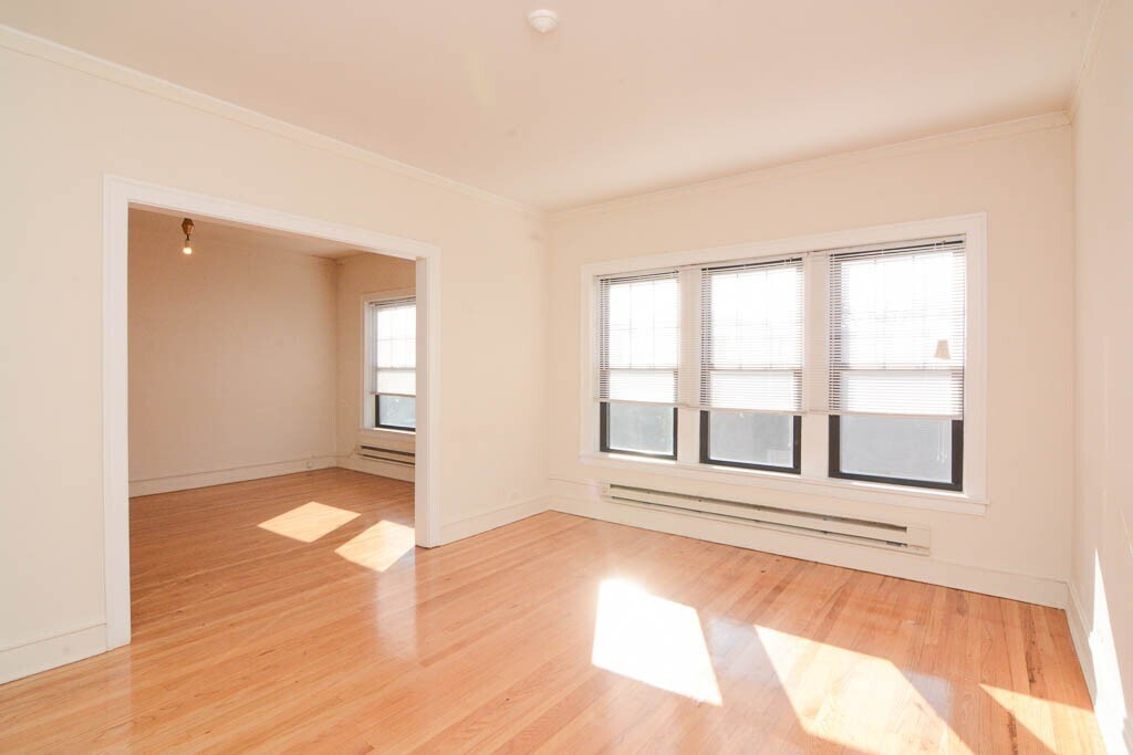 Building Photo - 1025 Dempster St