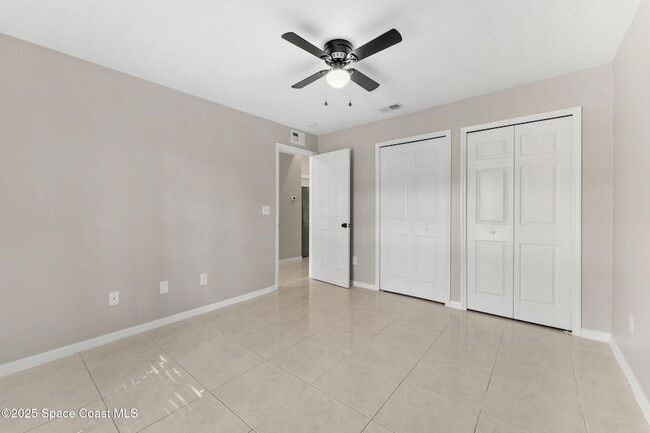 Building Photo - 158 Empress Ave