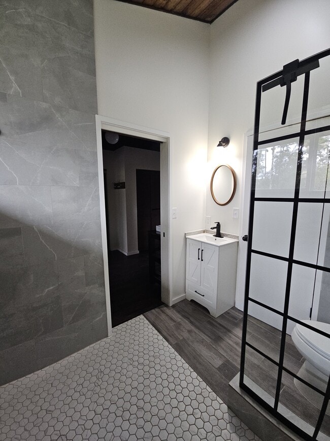 Building Photo - 1100 Ainalako Rd