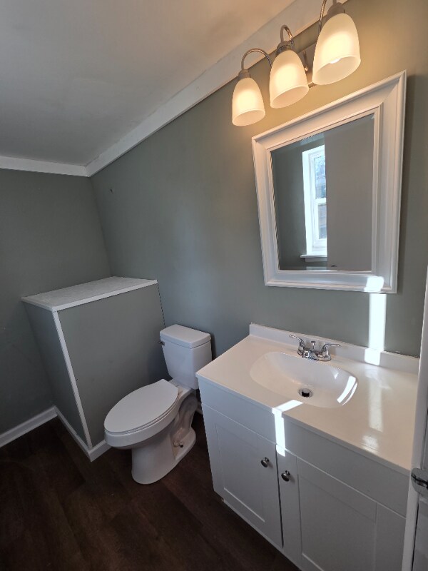 Building Photo - 2422-2424-2424 Tinnell Ct