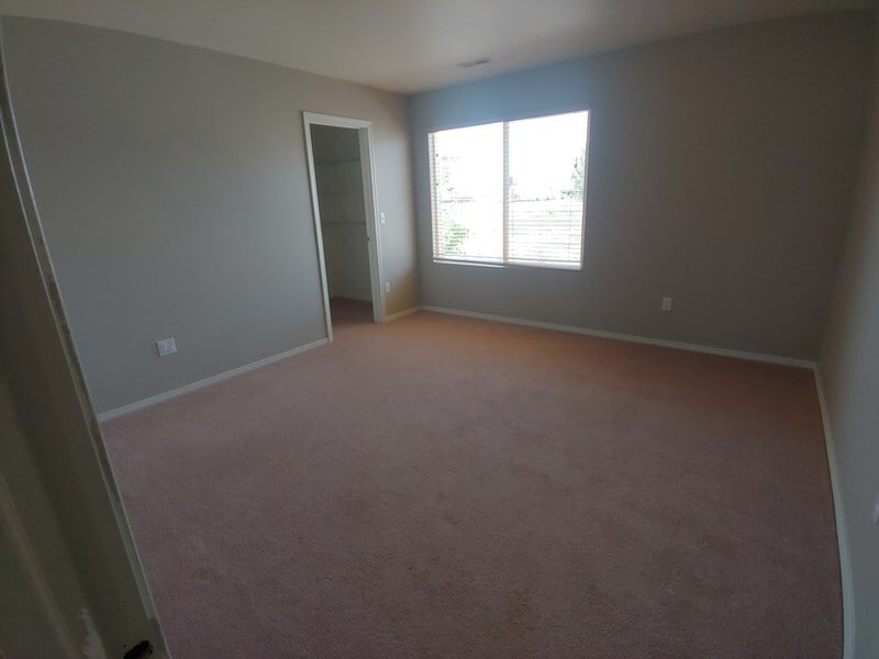 Building Photo - 1093 W 300 S