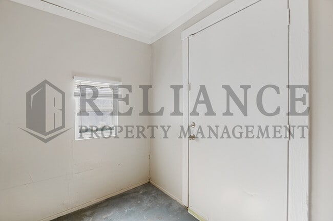 Building Photo - 2225 N Chautauqua St