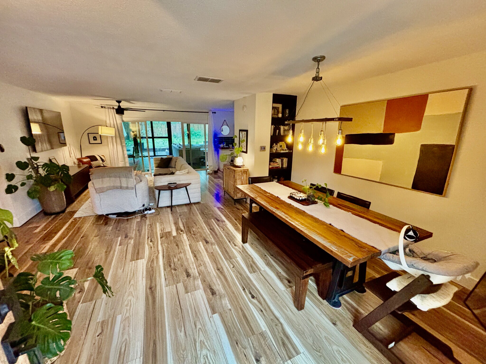 Building Photo - 2409 Princeton Dr