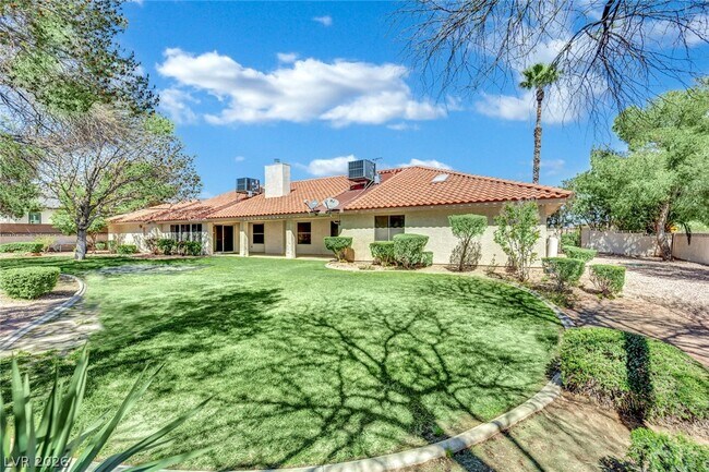 Building Photo - 7595 W Camero Ave