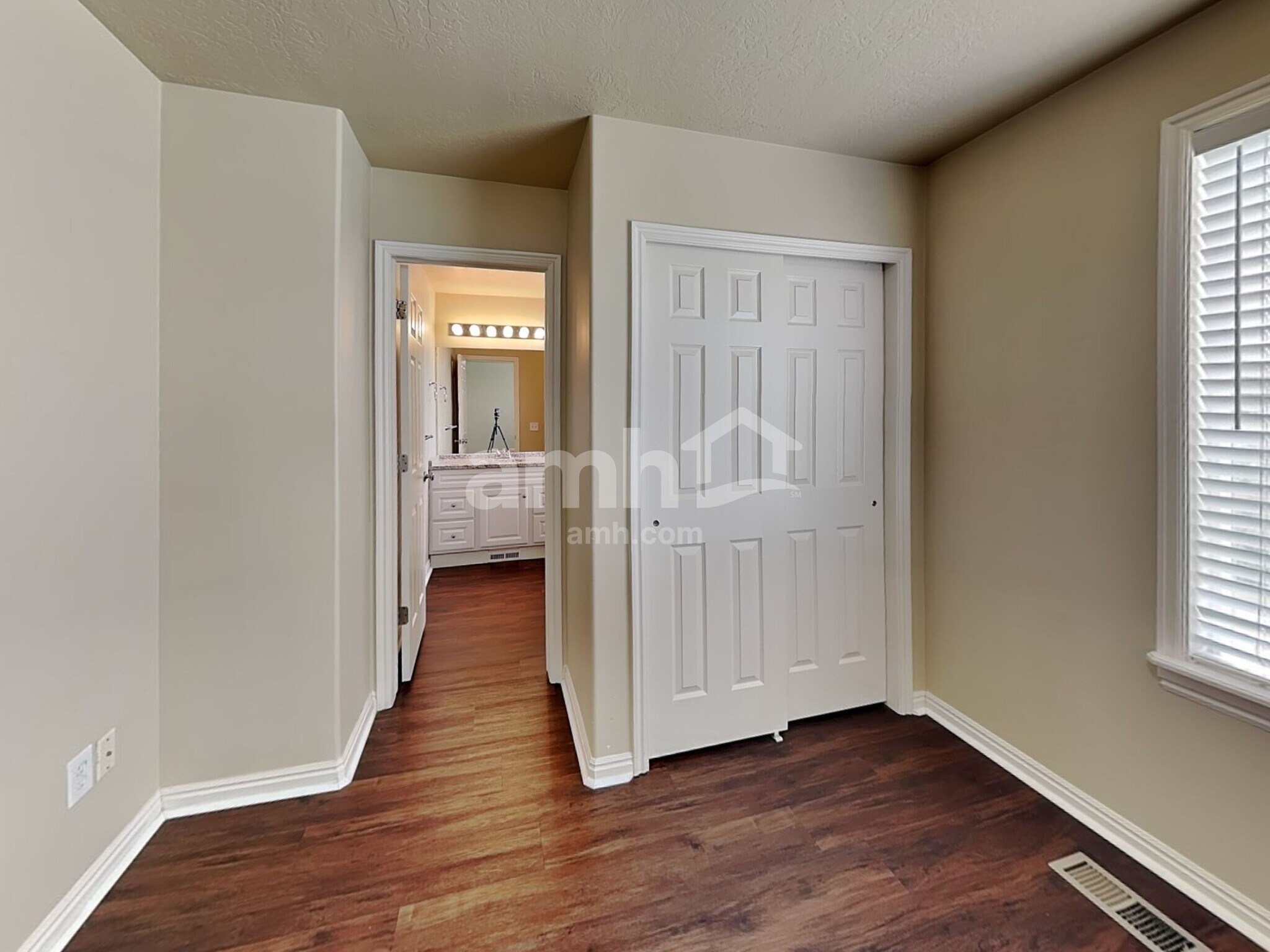 Building Photo - 163 Crystal Bay Dr