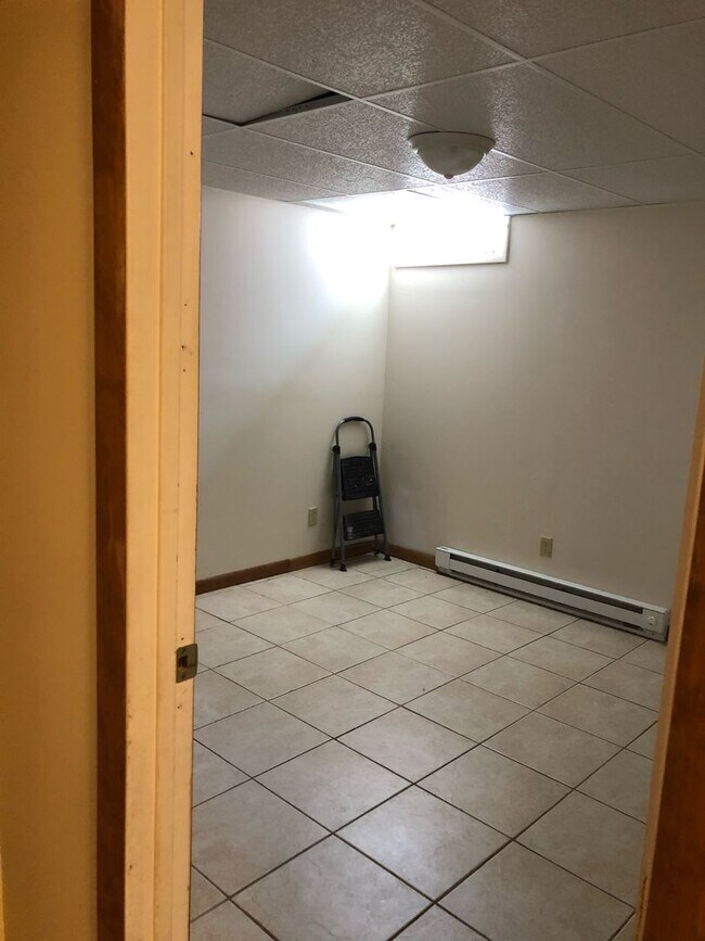 Building Photo - 2106 Old 220 Rd