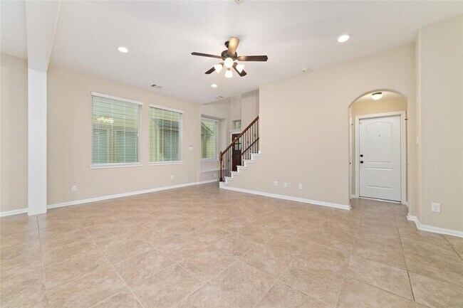 Building Photo - 9 Cheswood Manor Drive