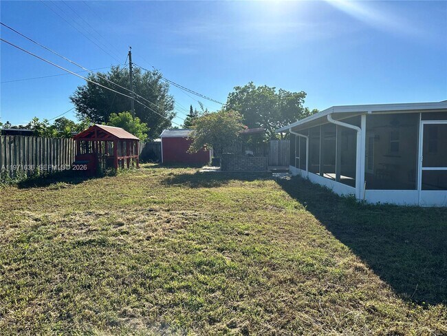 Building Photo - 108 SE Soneto Ct