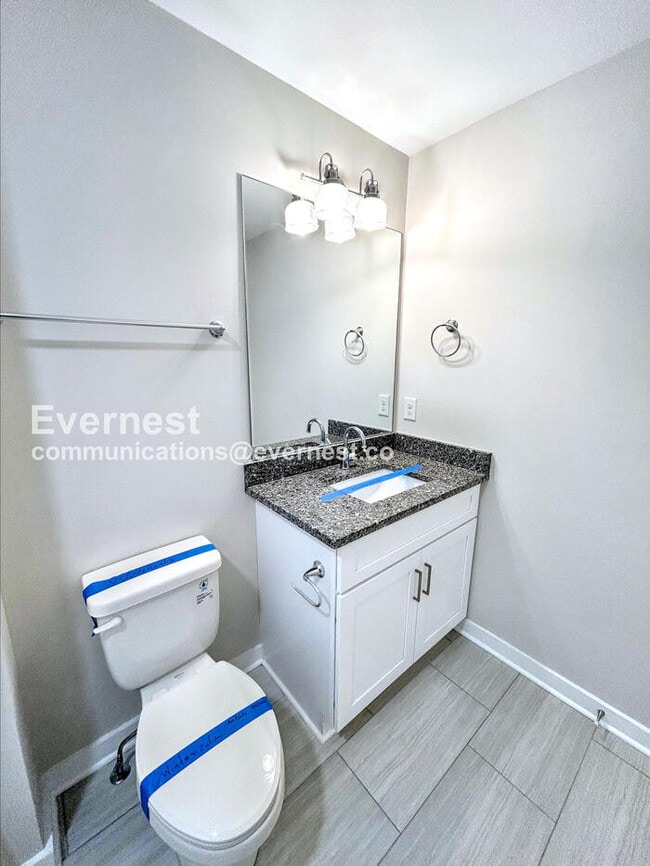 Building Photo - 301 Jeffries Wy