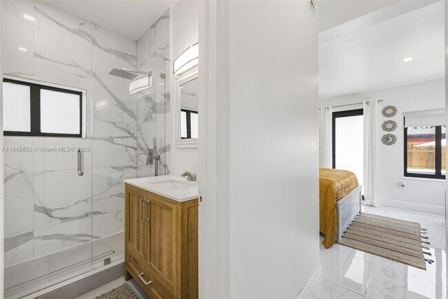 Building Photo - 836 NE 82nd St