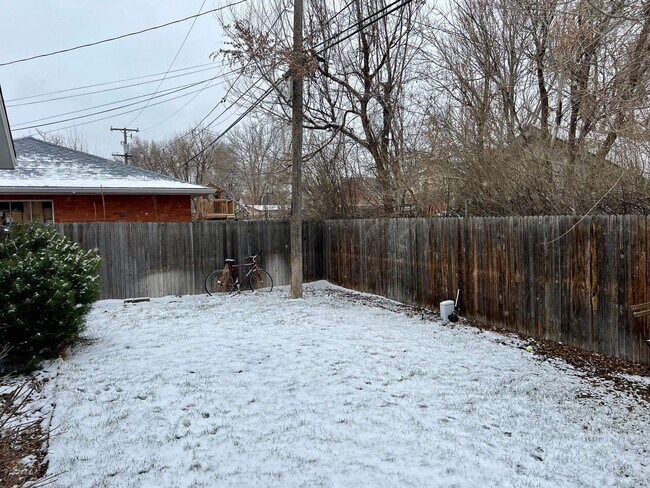 Building Photo - Charming 3bd/2ba in Mayfair Neighborhood!