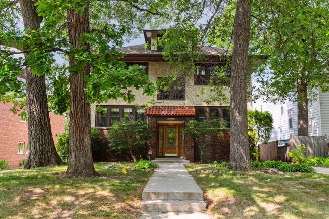 Building Photo - 3006 W 44th St