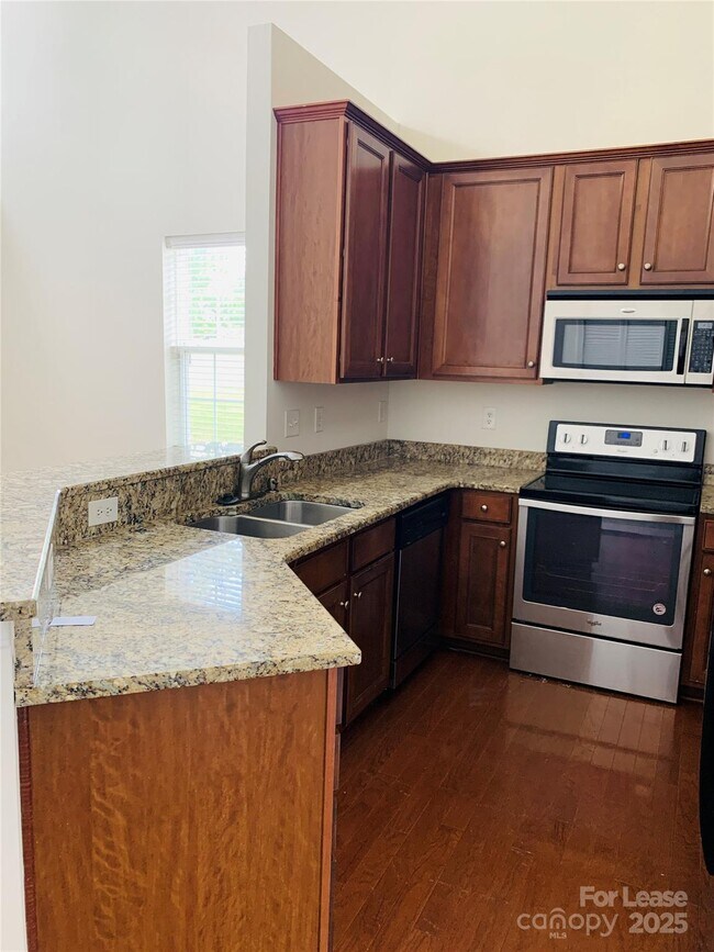 Building Photo - 14504 Grasslands Ct