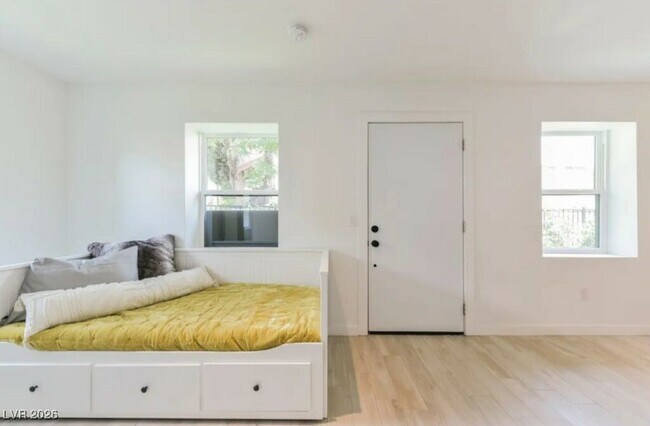 Building Photo - 715 S 3rd St