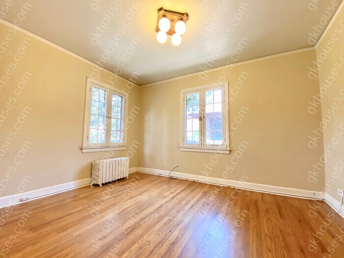 Building Photo - 19 S Emerson St