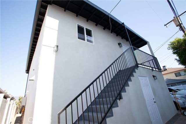 Building Photo - 2255 N Catalina St
