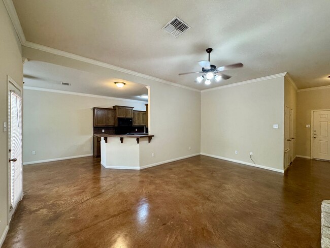 Building Photo - Duplex