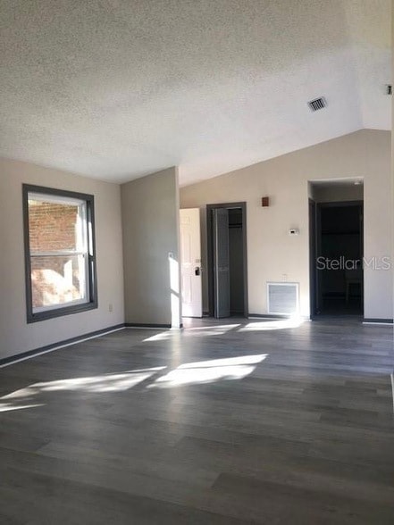 Building Photo - 3157 Utah Dr