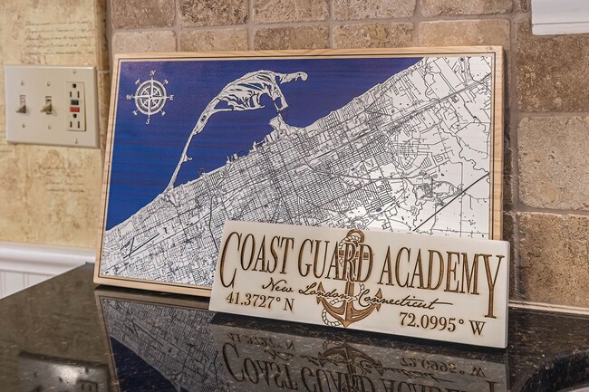 Building Photo - Quaint 4 bedroom Erie Home with Central Air & Garage Parking