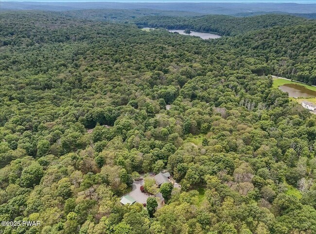 Building Photo - 134 Split Rock Rd