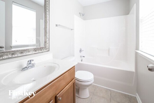 Building Photo - 429 Verbena Ave