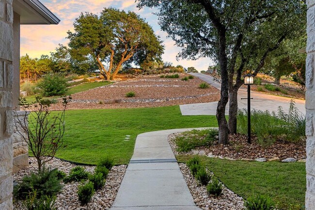 Building Photo - 1472 Kings Cove Dr