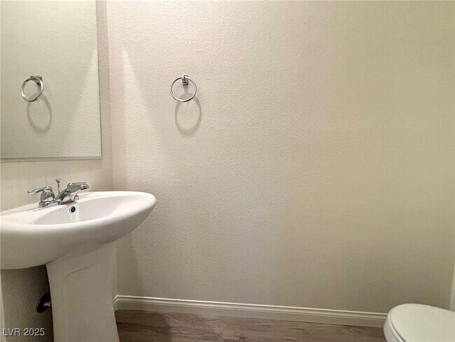 Building Photo - 10024 S Ullom Dr