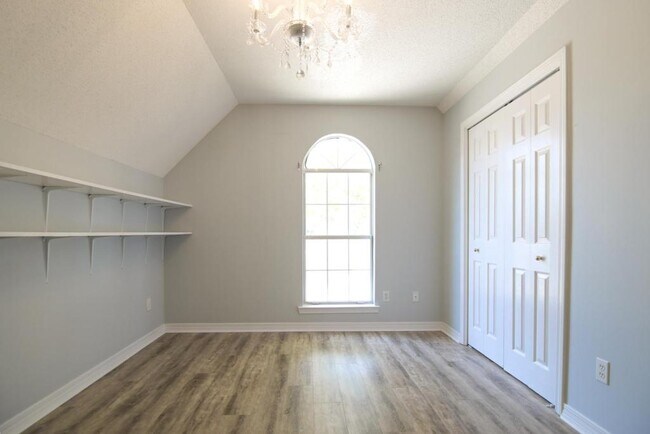 Building Photo - 7943 Audubon Dr