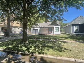 Building Photo - 1522 S Wichita St