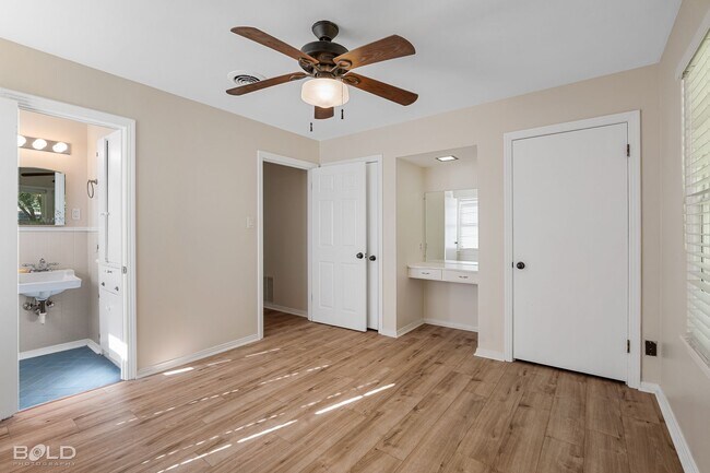 Building Photo - Cute 3 Bedroom 1.5 Bath
