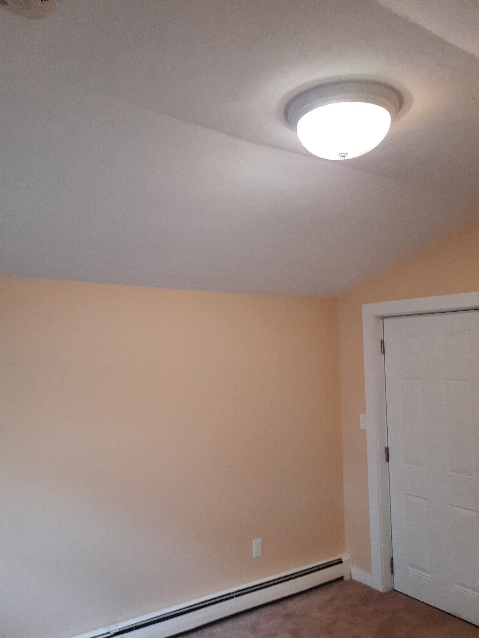 cathedral ceiling in bedroom - 86 Forest St
