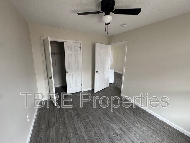 Building Photo - 700 Jefferson St