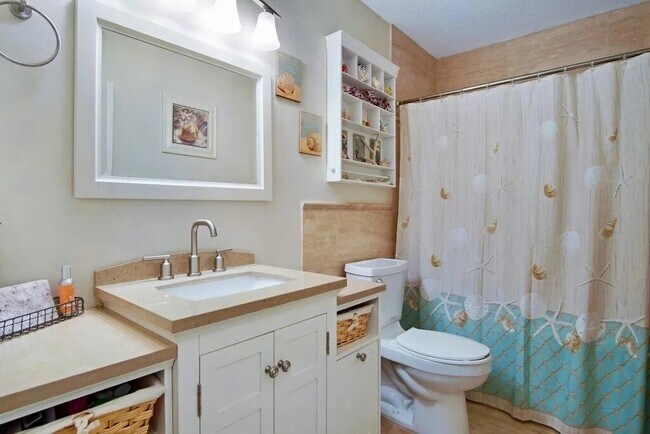 Building Photo - 12207 77th Pl N