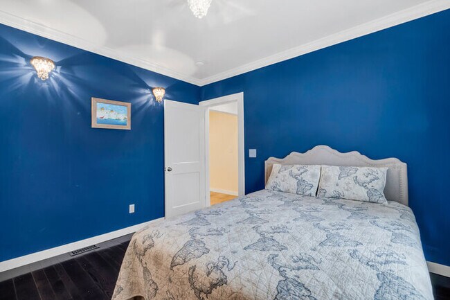 Building Photo - 631 Clover Ln