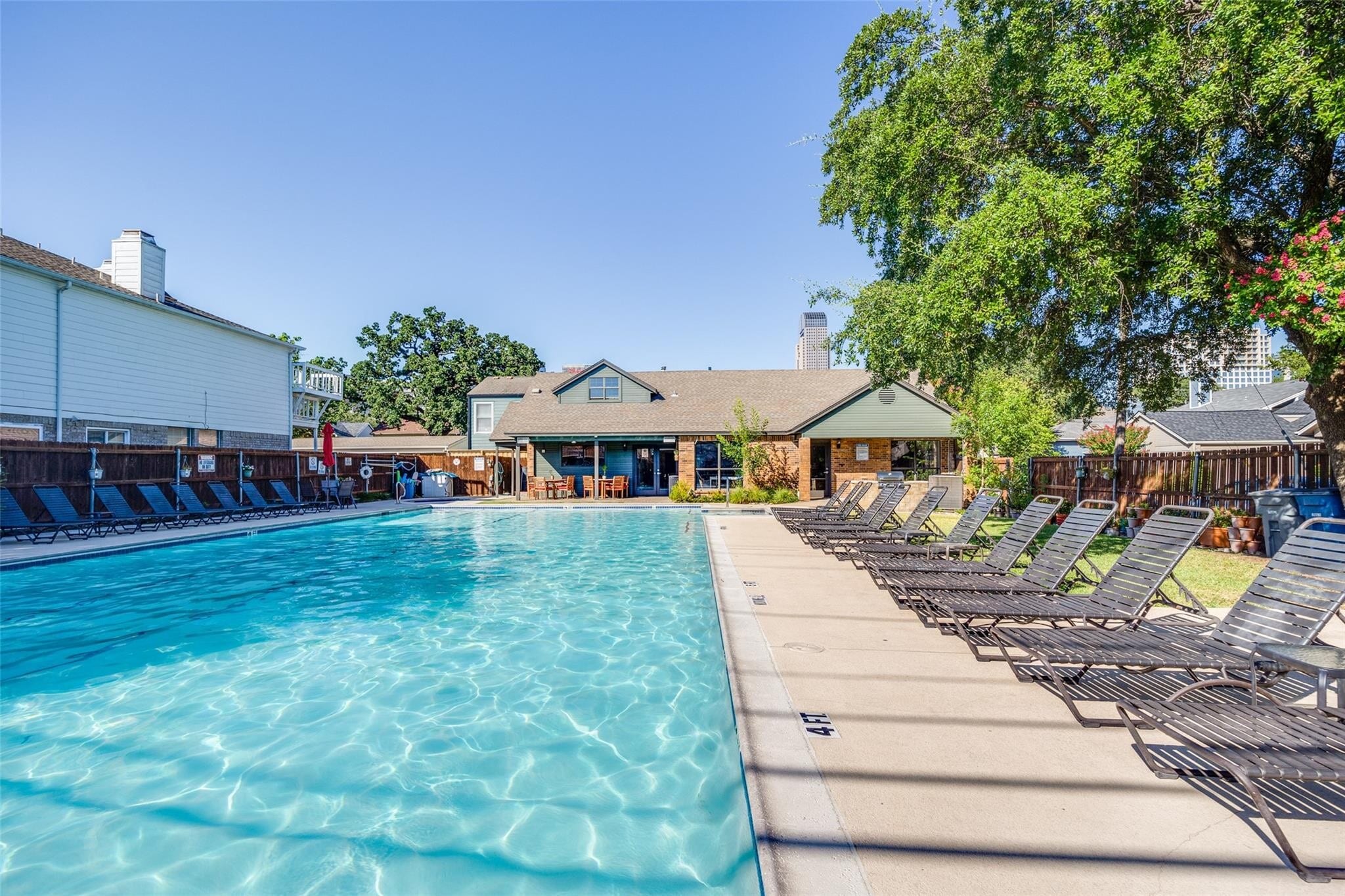 Building Photo - 1310 Rancho Mirage Dr