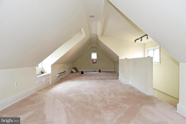 Building Photo - 2426 Observatory Pl NW