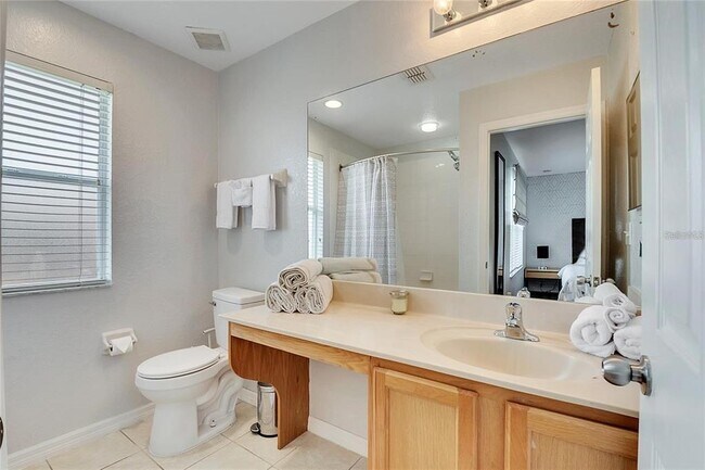 Building Photo - 2713 Bushman Dr