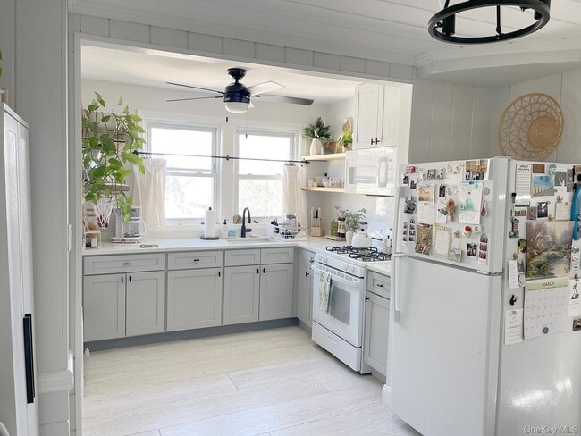 Building Photo - 128 Roosevelt Blvd